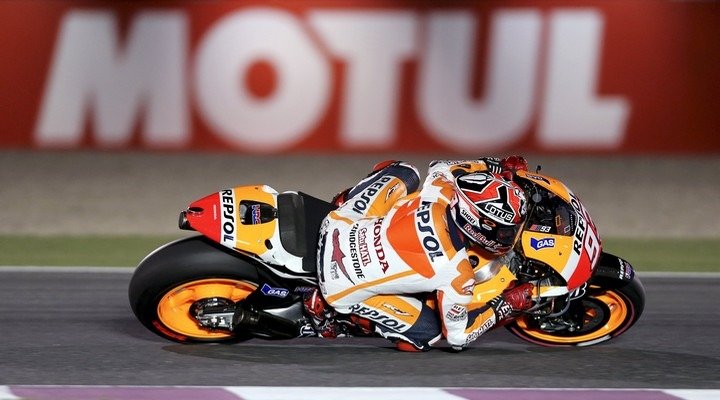 MOTUL DAU NHOT TOT NHAT CHO XE MOTO DUA XE 3