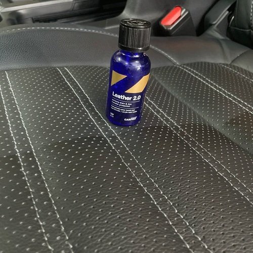 CARPRO CQUARTZ Leather 2.0 | Lớp phủ ceramic bảo vệ da ô tô 3 CARPRO CQUARTZ Leather 2.0 | Lớp phủ ceramic bảo vệ da ô tô - Ảnh 3