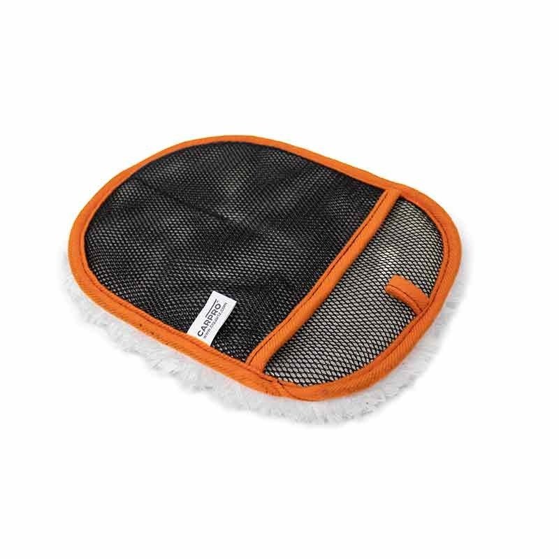 CARPRO Microfiber Hand Wash Mitt | Găng tay rửa xe ô tô 4 CARPRO Microfiber Hand Wash Mitt | Găng tay rửa xe ô tô - Ảnh 4