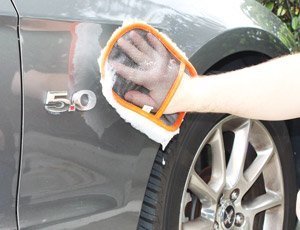 CARPRO Microfiber Hand Wash Mitt | Găng tay rửa xe ô tô 2 CARPRO Microfiber Hand Wash Mitt | Găng tay rửa xe ô tô - Ảnh 2