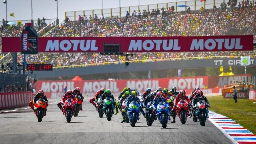 MOTUL DAU NHOT TOT NHAT CHO XE MOTO DUA XE 2